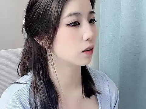 amy-6668 online show from April 26, 2026, 3:15 am