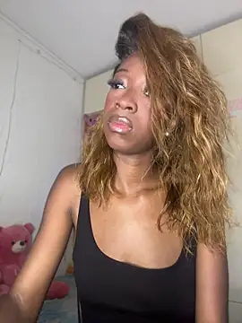Snapshot of SpicySweetie chatting on May 19, 2026, 2:24 pm SpicySweetie online show from May 19, 2026, 2:24 pm