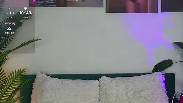 AddisonHux online show from June 9, 2026, 8:43 pm