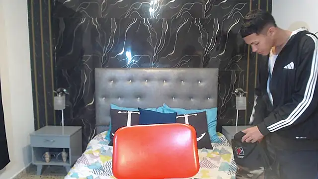 Snapshot of PhillipCox chatting on May 22, 2026, 7:23 pm PhillipCox online show from May 22, 2026, 7:23 pm