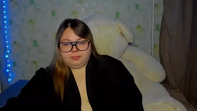 LillyHaigh online show from July 9, 2026, 8:19 pm
