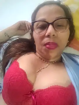 Snapshot of Ladymilf12 chatting on May 6, 2026, 6:23 pm Ladymilf12 online show from May 6, 2026, 6:23 pm