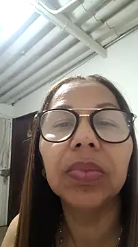 Snapshot of Ladymilf12 chatting on May 13, 2026, 1:12 am Ladymilf12 online show from May 13, 2026, 1:12 am