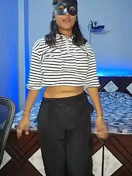kajuuu sweet online show from May 8, 2026, 10:52 am