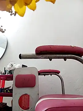Snapshot of Luna_Morch chatting on May 8, 2026, 10:35 pm Luna Morch online show from May 8, 2026, 10:35 pm