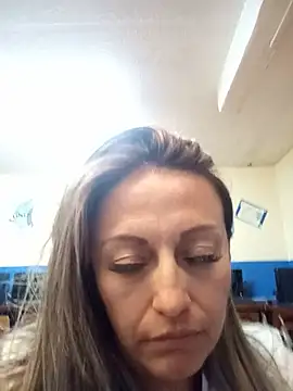 Snapshot of Angel_Nova_ chatting on June 9, 2026, 3:35 pm Angel Nova online show from June 9, 2026, 3:35 pm