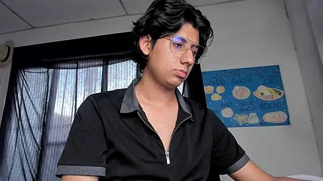 Snapshot of Ericef chatting on June 19, 2026, 10:58 pm Ericef online show from June 19, 2026, 10:58 pm