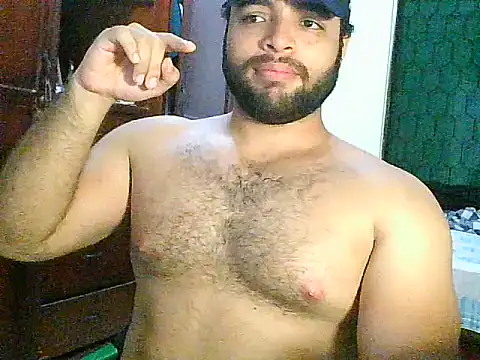 Snapshot of Bearmachin chatting on June 18, 2026, 3:05 am Bearmachin online show from June 18, 2026, 3:05 am