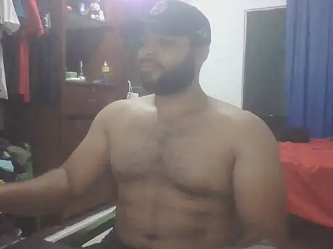 Snapshot of Bearmachin chatting on May 8, 2026, 3:43 am Bearmachin online show from May 8, 2026, 3:43 am