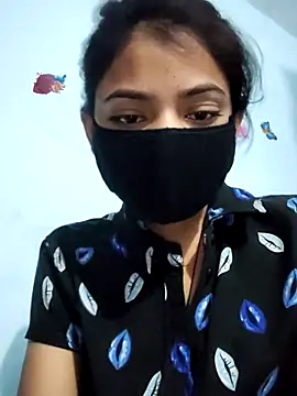 Aaliya-- online show from April 29, 2026, 5:52 pm