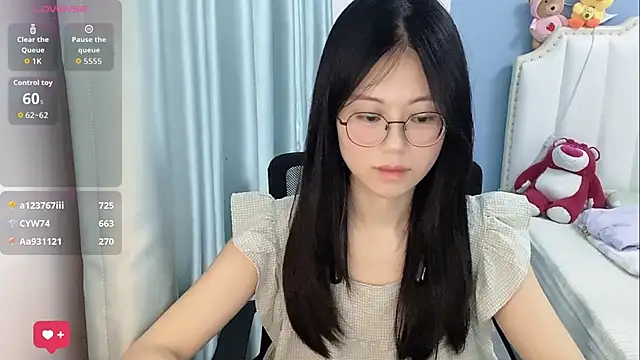 Snapshot of Luna-666 chatting on May 17, 2026, 3:06 am Luna-666 online show from May 17, 2026, 3:06 am