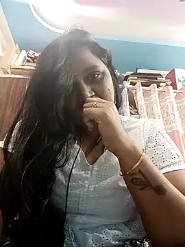 varshatelugu123 online show from April 26, 2026, 12:24 pm