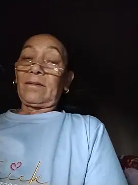 Snapshot of mouth22 chatting on June 17, 2026, 1:27 am mouth22 online show from June 17, 2026, 1:27 am
