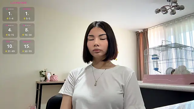 Snapshot of MarylnMonnier chatting on April 28, 2026, 6:18 am MarylnMonnier online show from April 28, 2026, 6:18 am