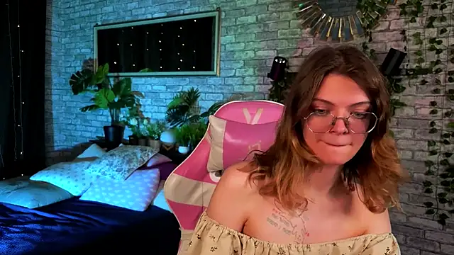 Avrora Spark online show from April 30, 2026, 8:57 pm