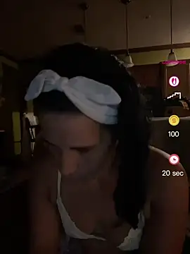 Snapshot of Vanessa_Valentine chatting on July 16, 2026, 9:28 am Vanessa Valentine online show from July 16, 2026, 9:28 am