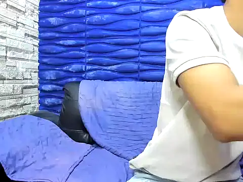 milox castro online show from April 28, 2026, 4:55 pm