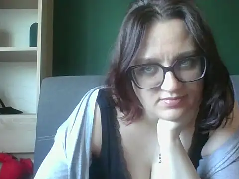 sensual paris online show from April 30, 2026, 5:47 am