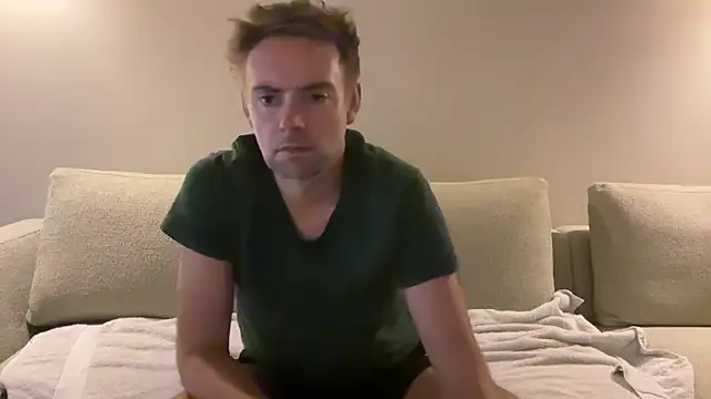 Snapshot of BronzeShowtime67 chatting on May 7, 2026, 5:27 pm BronzeShowtime67 online show from May 7, 2026, 5:27 pm