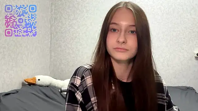 VikaPeace online show from April 26, 2026, 10:07 pm