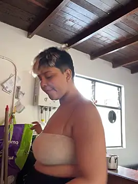 A CURVY HOT online show from May 20, 2026, 2:47 pm