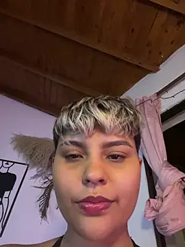 A CURVY HOT online show from May 17, 2026, 11:49 pm