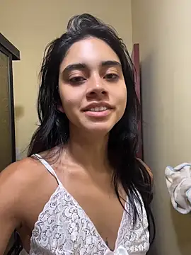 Snapshot of mia_moonna chatting on May 21, 2026, 11:40 am mia moonna online show from May 21, 2026, 11:40 am
