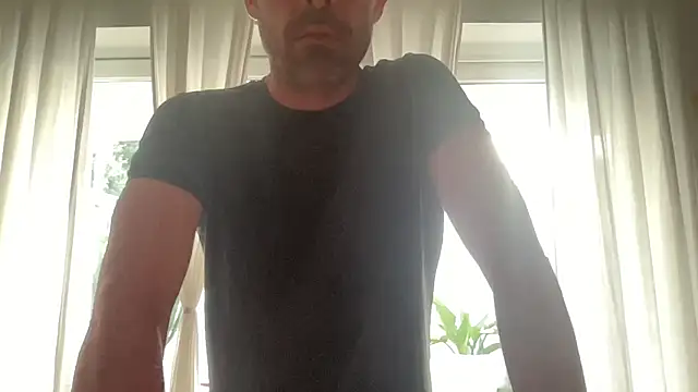 Snapshot of Riccardo86xx chatting on May 22, 2026, 3:59 am Riccardo86xx online show from May 22, 2026, 3:59 am