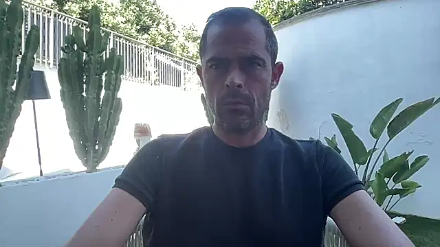 Snapshot of Riccardo86xx chatting on May 20, 2026, 2:47 pm Riccardo86xx online show from May 20, 2026, 2:47 pm