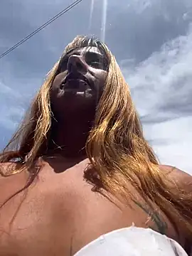 sophia forest online show from April 29, 2026, 3:38 pm