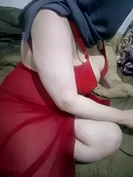 beauty-curvy online show from May 9, 2026, 12:58 am