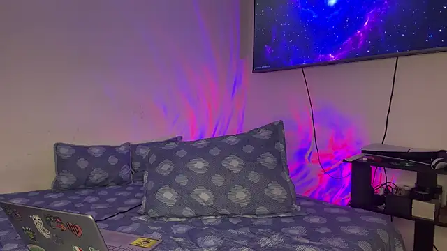 SexxxySquirterStev777 online show from June 17, 2026, 11:42 am