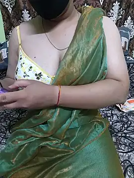 Ranisharma5009 online show from May 7, 2026, 2:31 pm