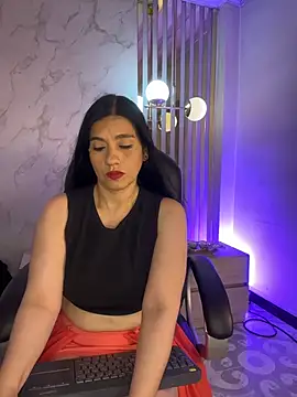 Snapshot of Dalila_5 chatting on July 17, 2026, 7:33 pm Dalila 5 online show from July 17, 2026, 7:33 pm