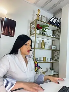 Snapshot of Dalila_5 chatting on July 7, 2026, 7:28 pm Dalila 5 online show from July 7, 2026, 7:28 pm