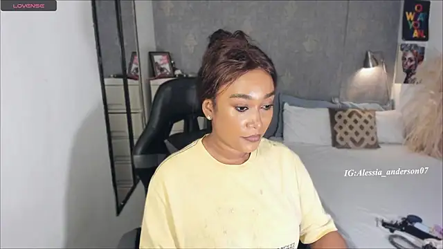 Snapshot of alessia_anderson chatting on September 11, 2025, 12:32 am alessia anderson online show from September 11, 2025, 12:32 am