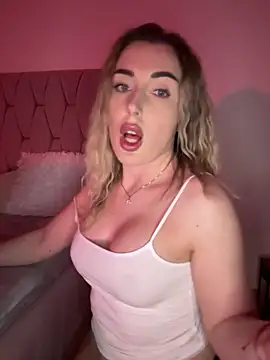 IrisDesiree online show from May 8, 2026, 6:01 pm