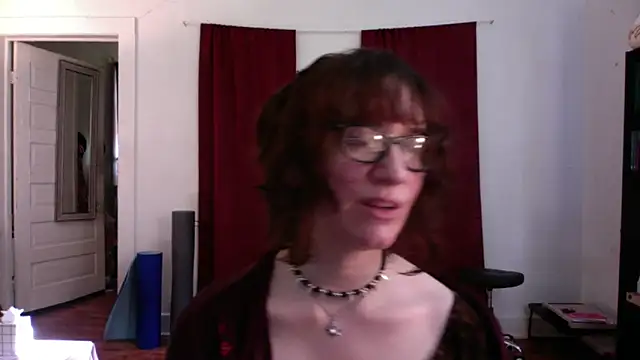 Snapshot of AnnywnBelle chatting on May 12, 2026, 10:05 pm AnnywnBelle online show from May 12, 2026, 10:05 pm