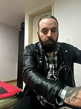 Snapshot of erikthor chatting on May 10, 2026, 4:49 am erikthor online show from May 10, 2026, 4:49 am