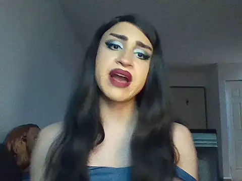 Snapshot of AliceSparkle13 chatting on May 19, 2026, 7:43 pm AliceSparkle13 online show from May 19, 2026, 7:43 pm