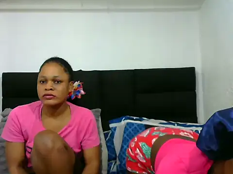 Snapshot of DarkPearl_20 chatting on May 14, 2026, 5:26 am DarkPearl 20 online show from May 14, 2026, 5:26 am