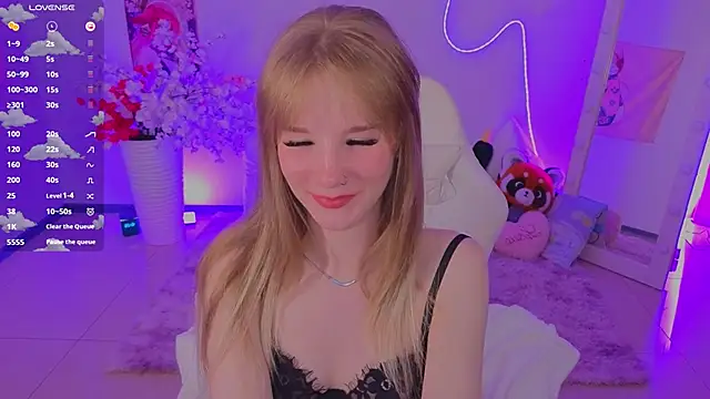 Snapshot of MilliBrownn chatting on May 13, 2026, 9:27 am MilliBrownn online show from May 13, 2026, 9:27 am