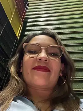 kimismile0414 online show from May 7, 2026, 6:06 am