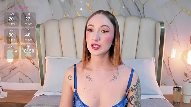 Snapshot of Hannah_Lane chatting on July 17, 2026, 12:24 pm Hannah Lane online show from July 17, 2026, 12:24 pm