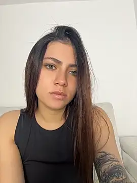 Snapshot of EmilyCxx chatting on May 28, 2026, 12:07 am EmilyCxx online show from May 28, 2026, 12:07 am