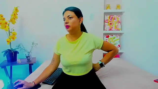 Snapshot of ChloeSmith9 chatting on June 9, 2026, 10:00 pm ChloeSmith9 online show from June 9, 2026, 10:00 pm