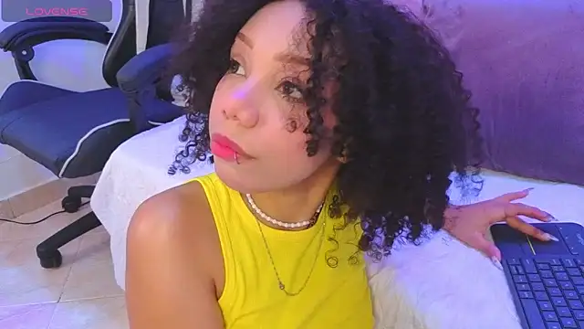 lilith pink   online show from May 6, 2026, 3:43 am