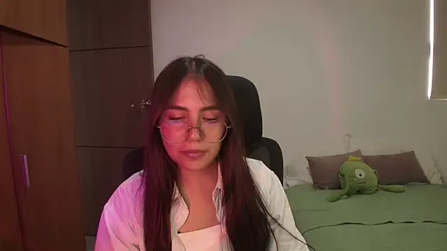 Snapshot of abbyyandmaxx chatting on May 28, 2026, 4:02 pm abbyyandmaxx online show from May 28, 2026, 4:02 pm