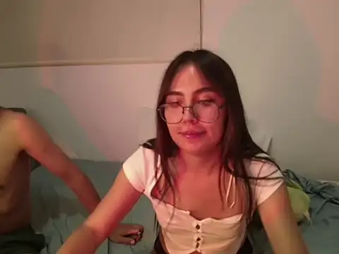 abbyyandmaxx online show from May 5, 2026, 4:15 am