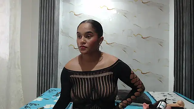 Snapshot of Liaa_cams chatting on June 10, 2026, 8:43 pm Liaa cams online show from June 10, 2026, 8:43 pm